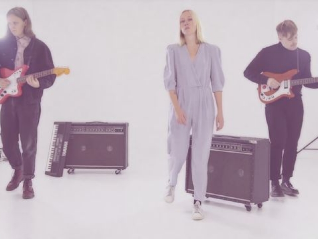 Close To Be Close To Me