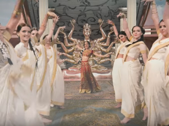 За літом, за весною