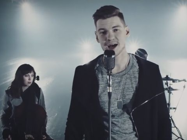 Схожий на сніг