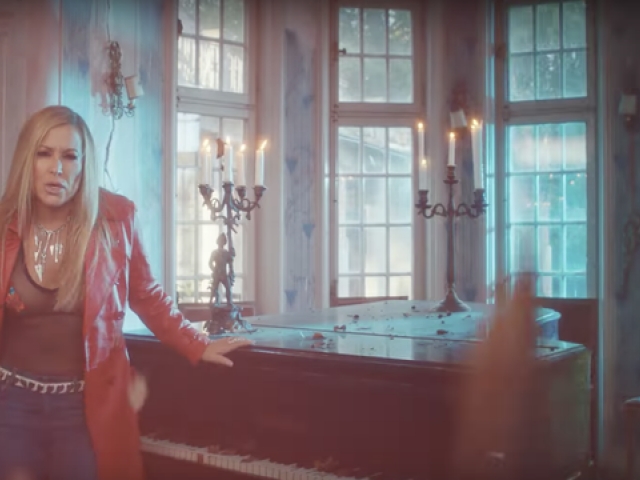 Caught In The Middle