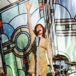 Барабаншик Florence + The Machine  майже прогавив концерт гурту