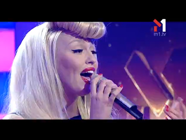 Суперблондинка