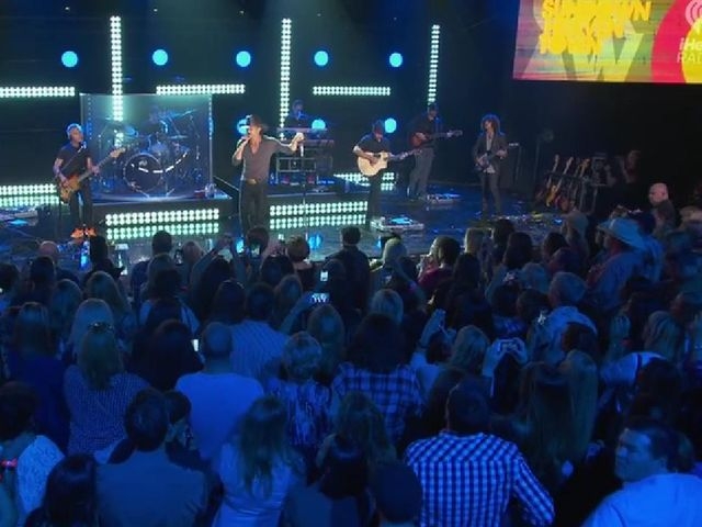 Diamond Rings And Old Barstools (iHeart live)