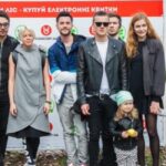 Українські артисти посадили дерева та закликали купувати електронні квитки