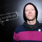 Погляньте, як Кріс Мартін виконав класику Coldplay і «Life On Mars» Девіда Бові під час лайвстримного сету