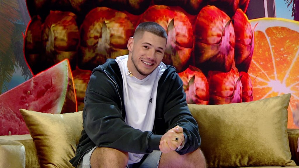 VOLOSHYN про аб’юзивні стосунки батьків, готовність до нових романтичних відносин і чому відкликав заявку на шоу “Холостяк”