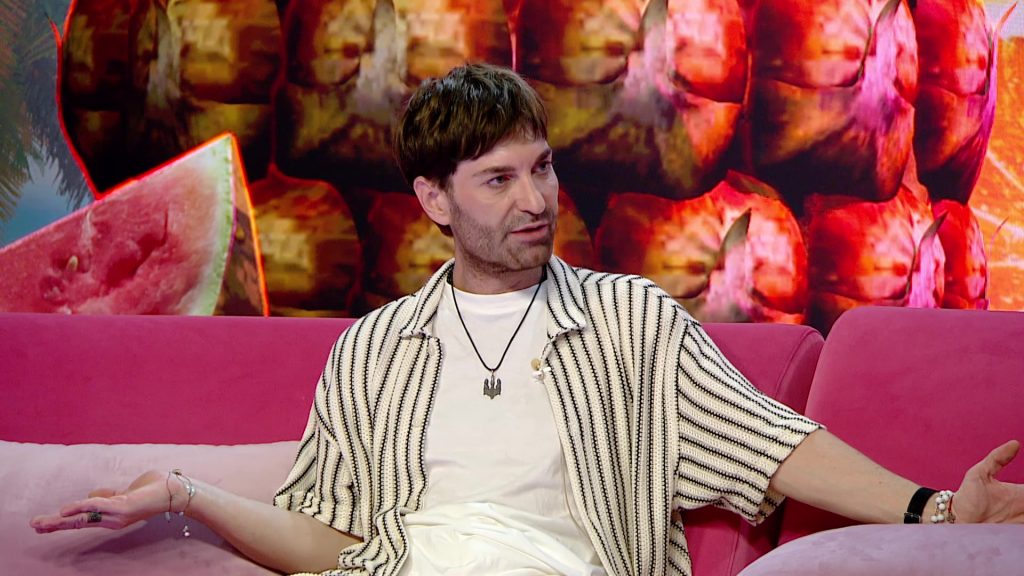 EL Кравчук розповів, як бісить фоловерів у соцмережах, рятується від спеки та чому співає про голих людей