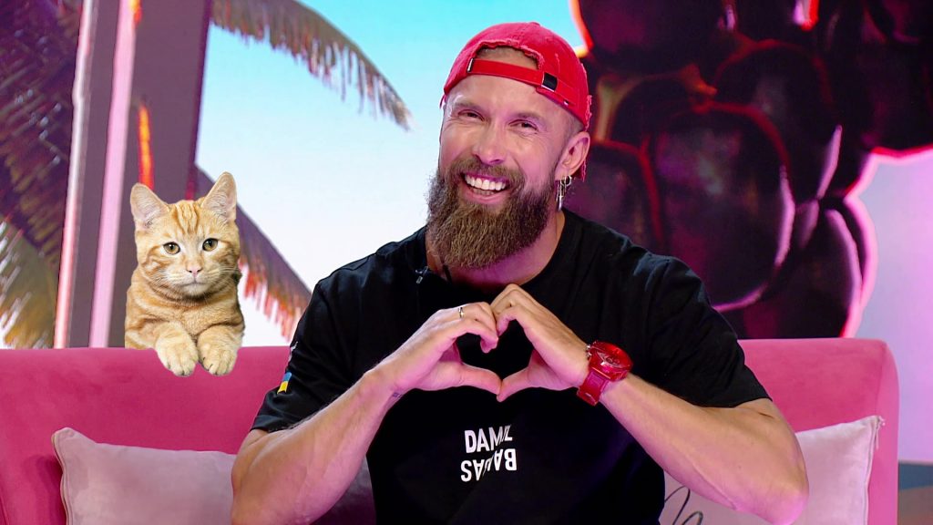 Актор Олексій Суровцев врятував більше тисячі тварин