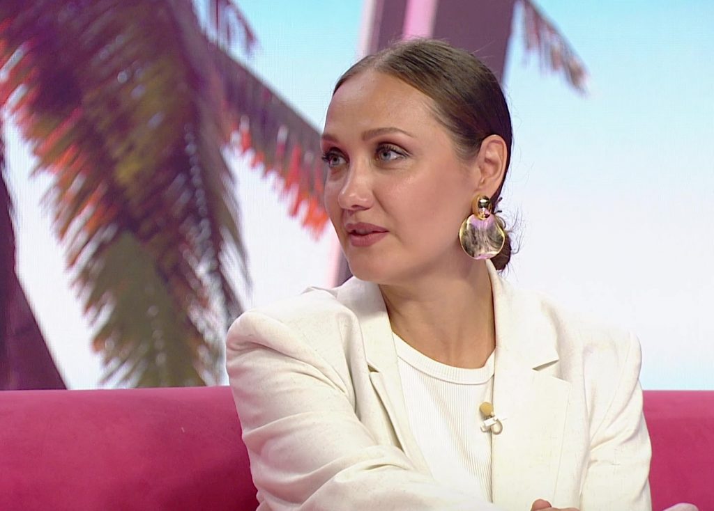 Євгенія Власова: українізація хітів та участь в Enigma